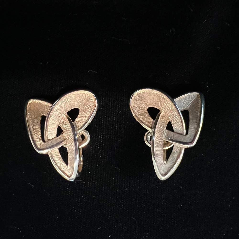 Vintage Trifari clip earrings